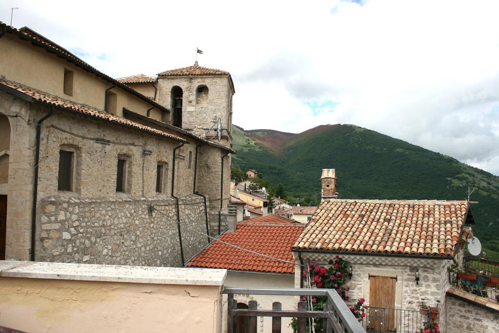 Don Pasquale Scontrone House Villa Bagian luar foto